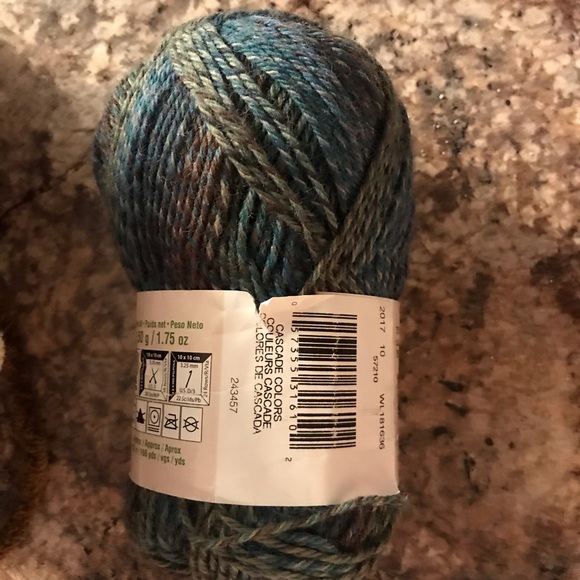 Loops & Threads Sock Loom plus yarn - Picture 4 of 4